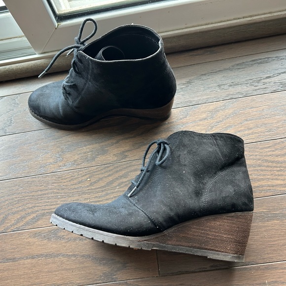 DSW Lauren Blakwell Lillie Wedge Bootie - Picture 2 of 6